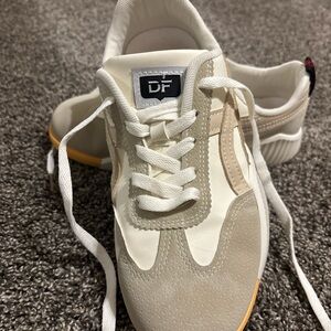 DF Women's Cream and Tan Sneakers